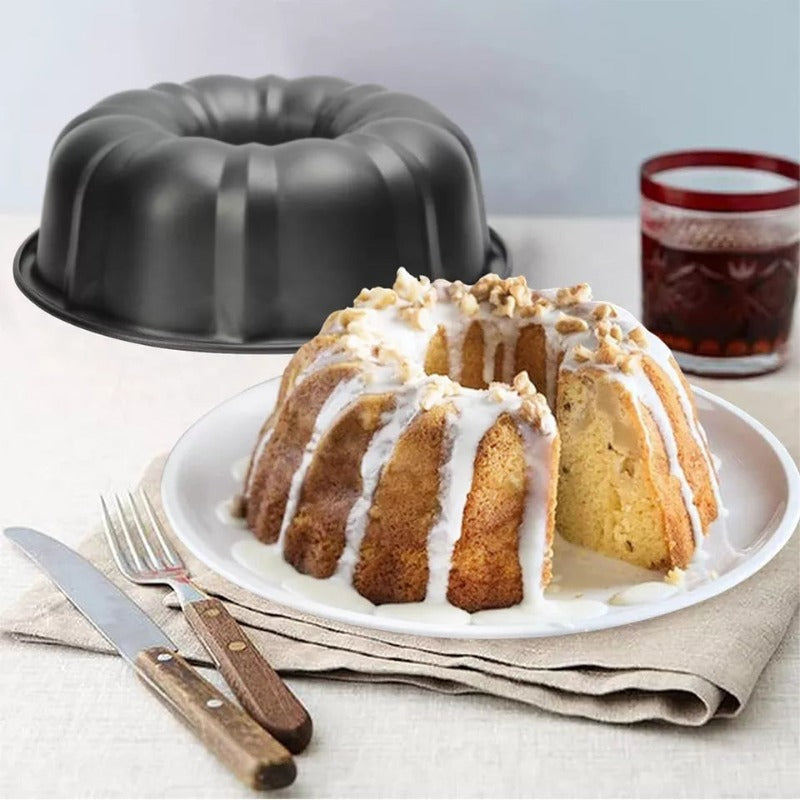 Nonstick Fluted Cake Pan –