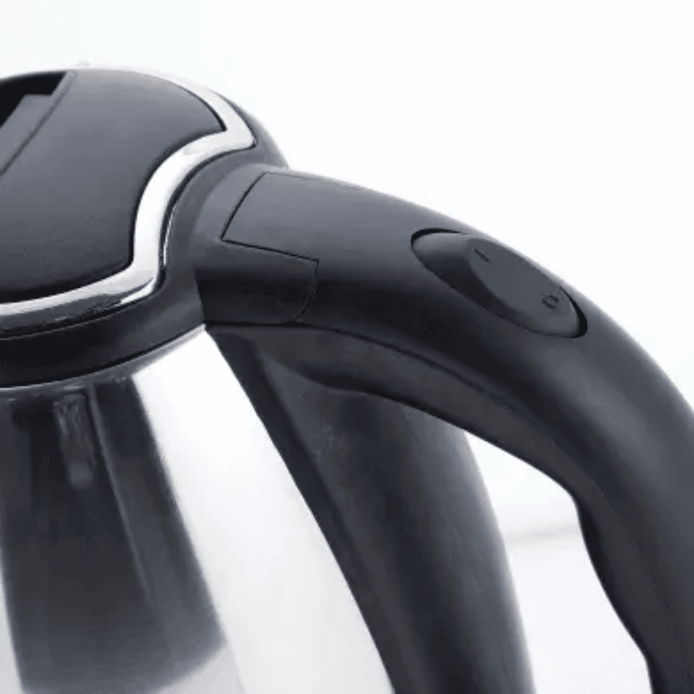 Side view of BOMA Electric Kettle 3.0 Litres handle and lid with ergonomic design. A top choice in electric kettles for home kitchens.