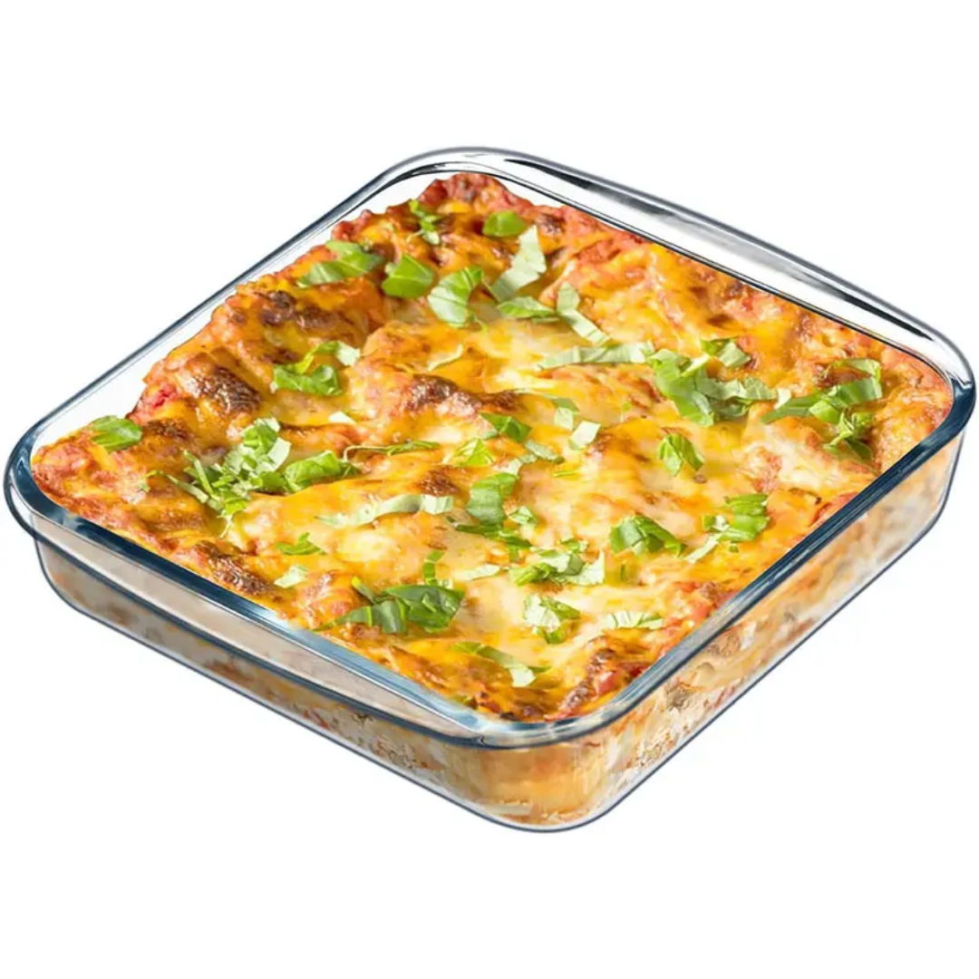 High Temperature Resistance Glass Baking Square Tray 1 L filled with baked lasagna, showcasing its 1-liter capacity and heat-resistant glass design.