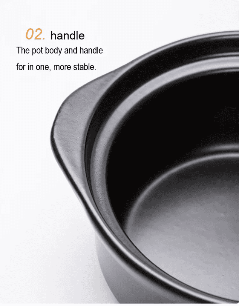 Close-up of Ceramic Casserole Dish 24 cm handle, showing integrated design for enhanced stability and grip.