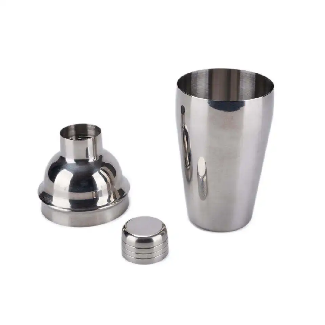 Professional Stainless Steel Cocktail Shaker – 750ml Sleek Mirror Finish