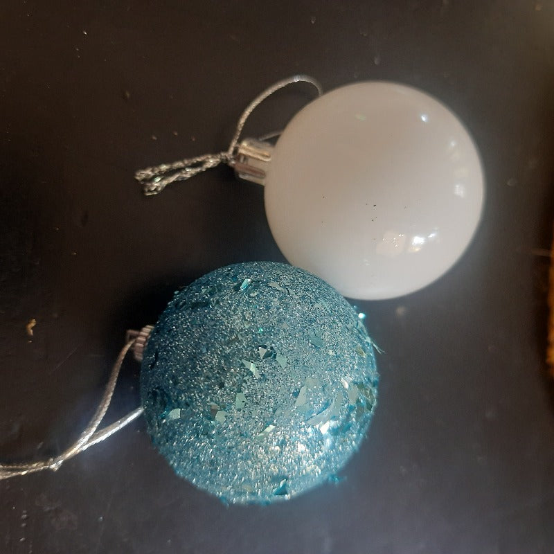 Blue White Tree Hanging Balls 16 PCS