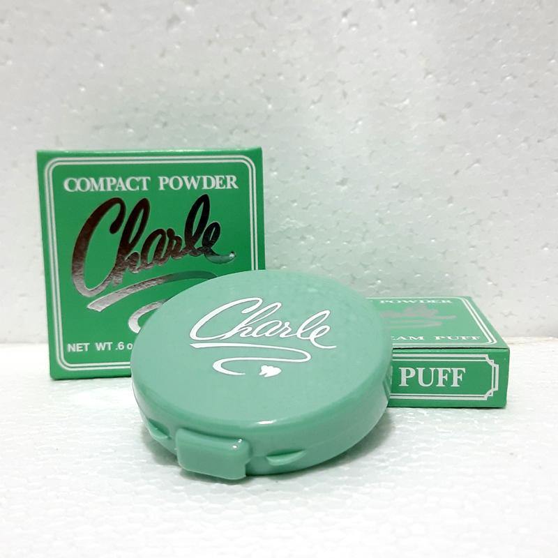 Charle Makeup No. 3 - Powder Finish compact in green case with box, ideal for long-lasting face foundation and smooth skin coverage.