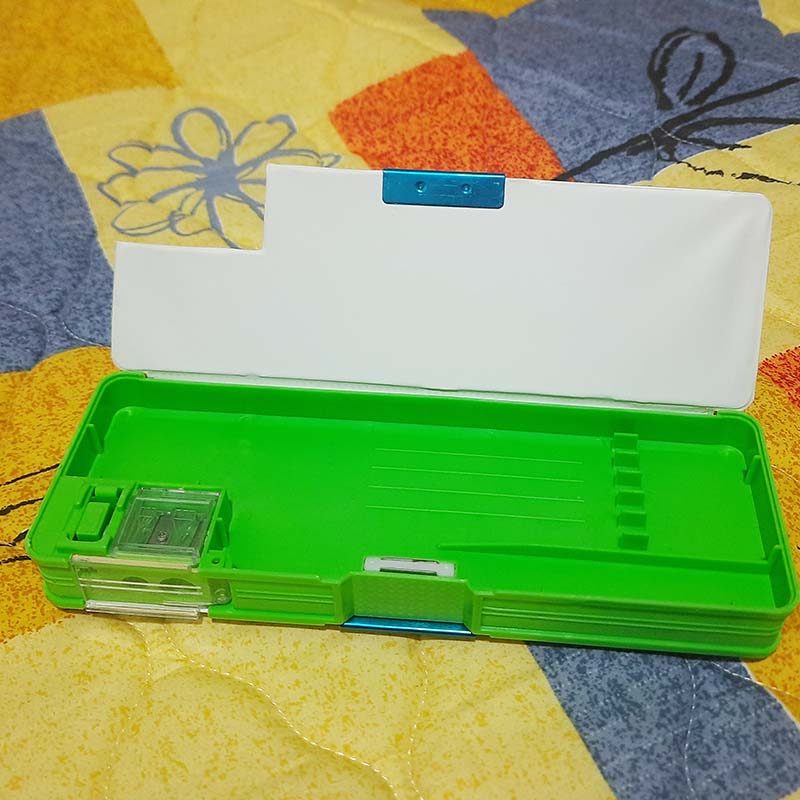 Magnetic Pencil Box Two Sides Green
