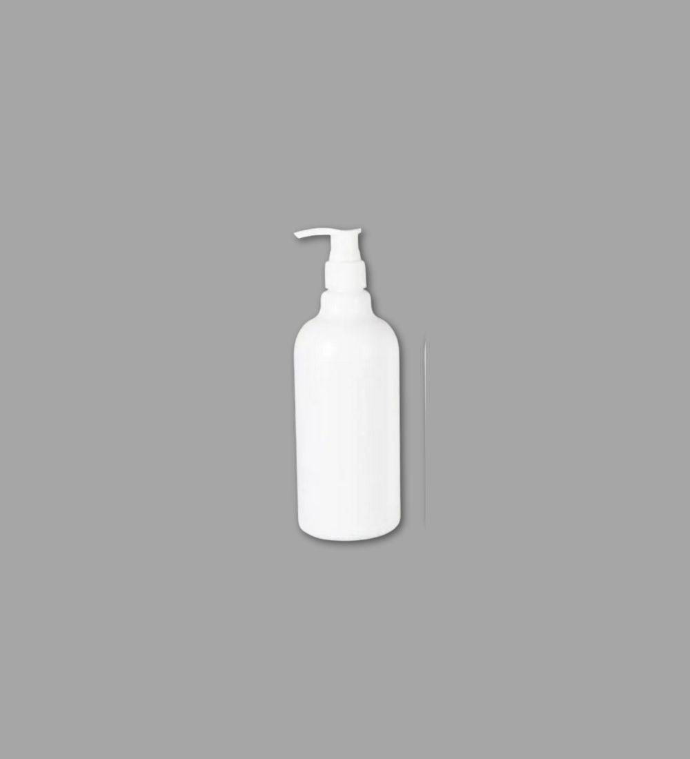 Refillable Soap Bottle-White 500ml with pump dispenser, ideal for liquid soap or lotion in modern bathrooms. Sleek design for organized, waste-free use.
