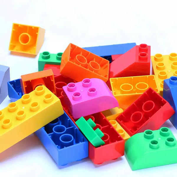 32 PCS Plastic Brick Puzzle Building Block Set