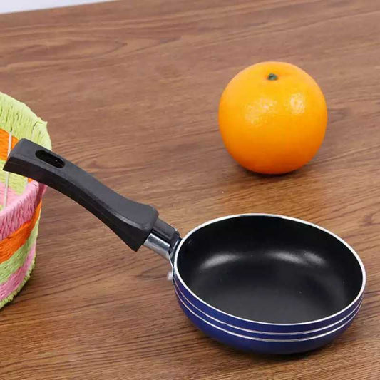 Mini Egg Pan - Fried Egg Frying, 12 cm nonstick fry pan with Bakelite handle, ideal for gas stoves. Compact cookware for quick egg frying.