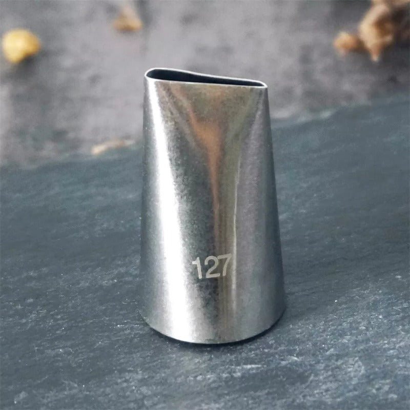 piping nozzle 127